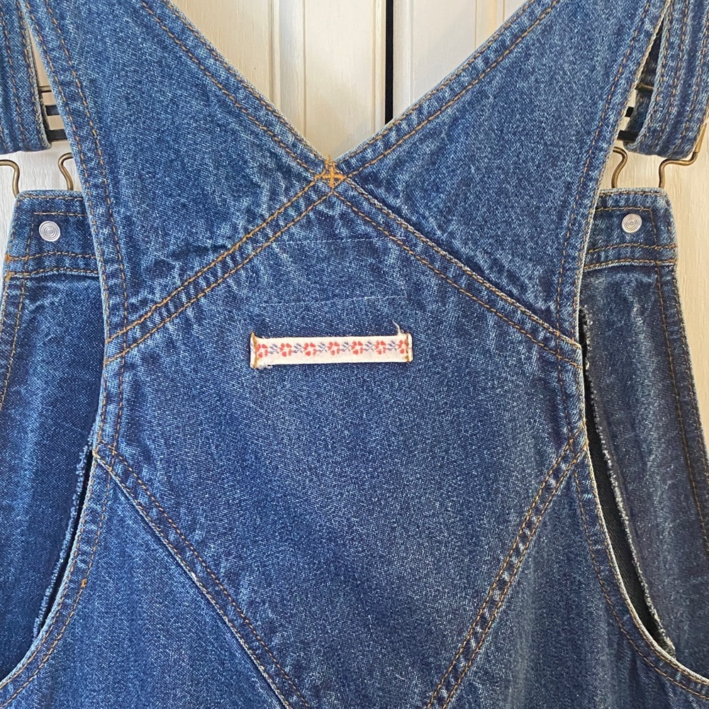 Wrangler Classic Blue Denim Overalls flat measurement: waist - 18” inseam 28.5” - Picture 11 of 12